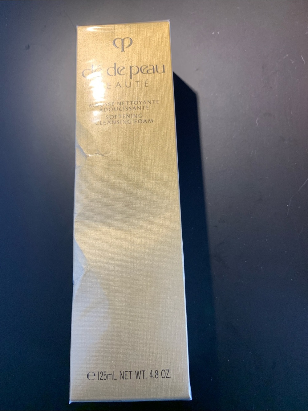 Clé de Peau Beauté Softening Cleansing Foam — 125ml - new!